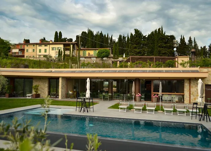 La Cipressina Couette-café 4*